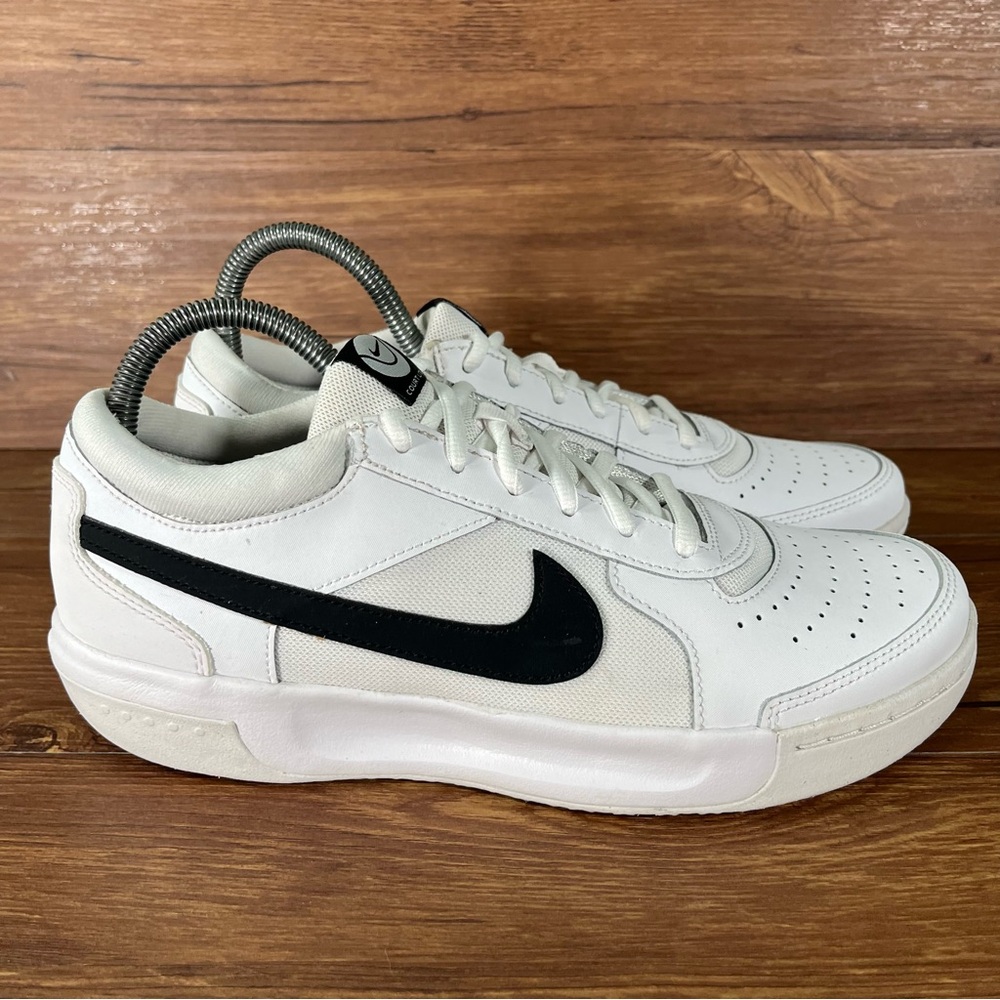 NikeCourt Zoom Lite‎ 3 Tennis Shoes Men’s Size 8 White Athletic Sneakers